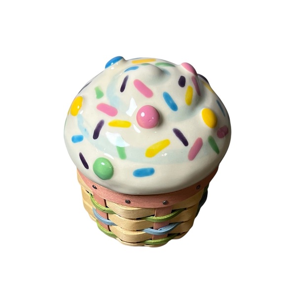 Longaberger Collectors Club Little Cupcake Basket Set 2006 NIB 10th anniversary - Picture 2 of 13